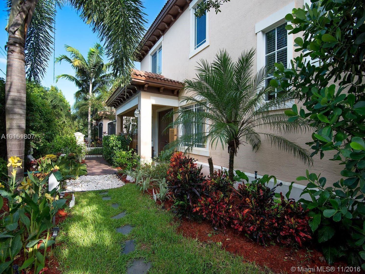 171 Northwest Emerson Place Boca Raton, FL 33432 - Photo 3 of 26