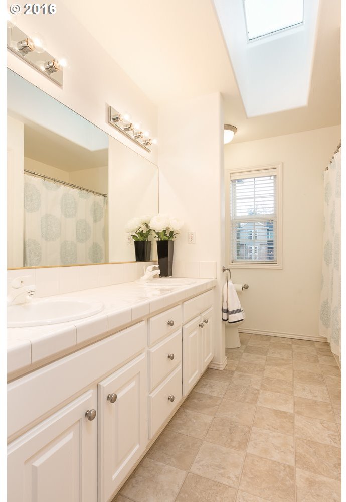 1341 Northwest Mayfield Road Portland, OR 97229 - Photo 21 of 27 Gallery Image 21