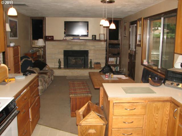20430 Southwest Newcastle Place Aloha, OR 97078 - Photo 6 of 12