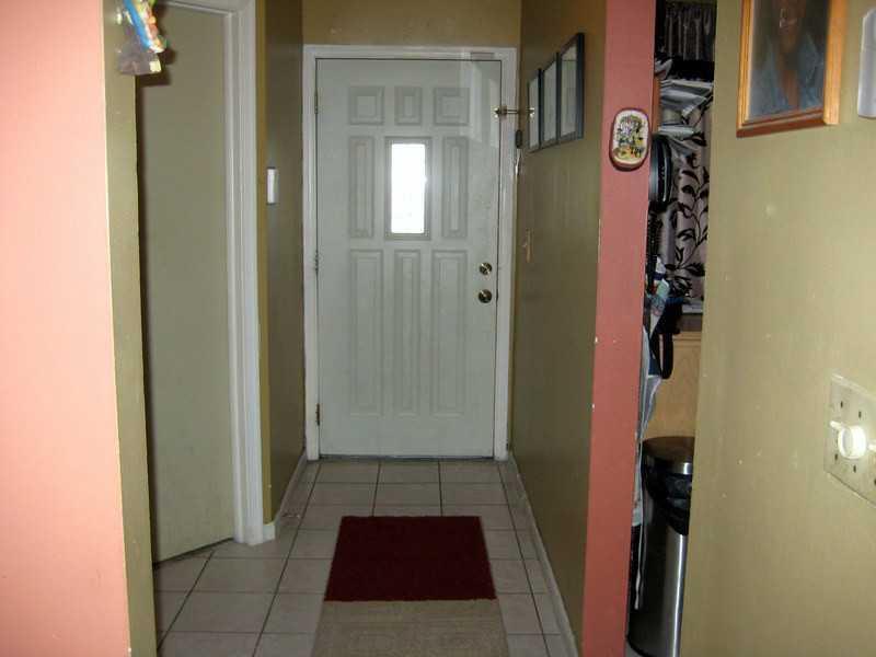 Springtree Lakes Sunrise, FL 33351 - Photo 2 of 11
