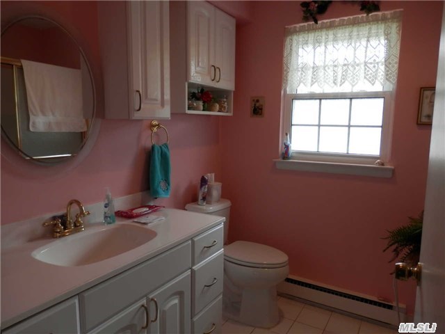 296 A Cardiff Court, Unit 55 Ridge, NY 11961 - Photo 12 of 20 Gallery Image 12