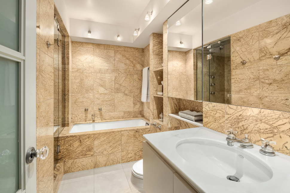 176 East 77th Street, Unit 17JK Manhattan, NY 10075 - Photo 7 of 12