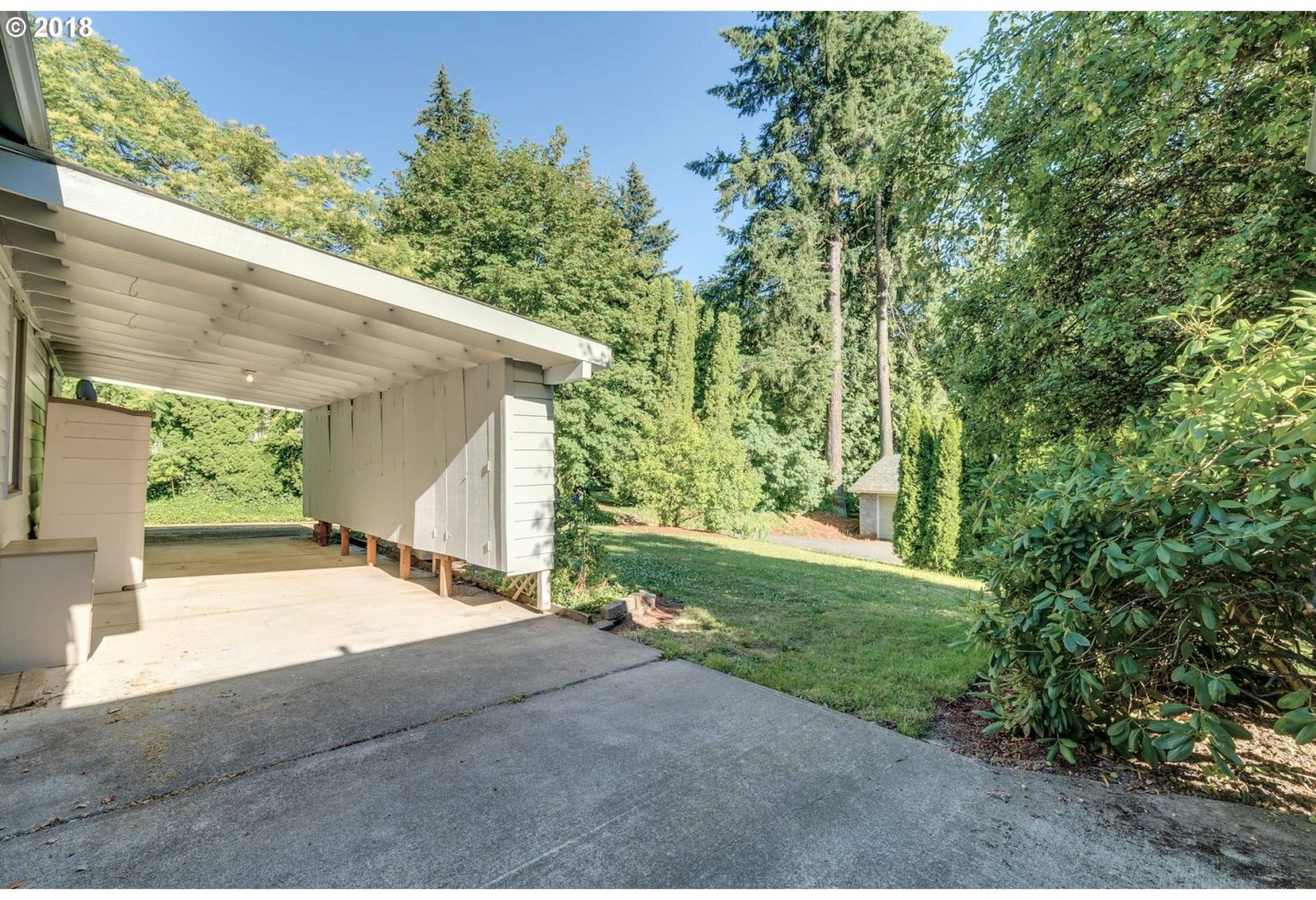 2204 Southwest Taylors Ferry Road Portland, OR 97219 - Photo 3 of 19 Gallery Image 3
