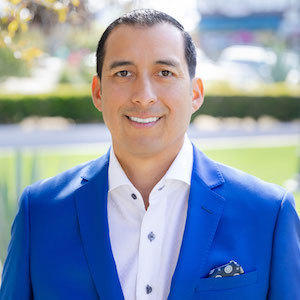 Johnny Perez, Agent in  - Compass