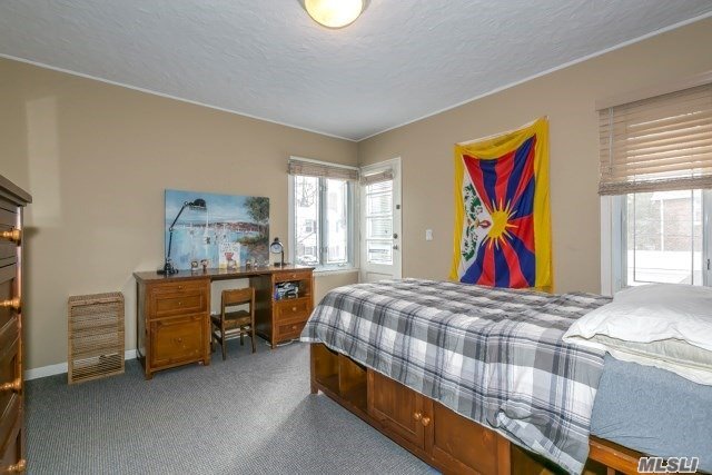 4 Larch Drive Great Neck, NY 11021 - Photo 13 of 20