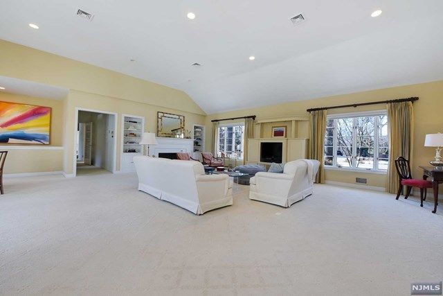 501 Knollwood Road Ridgewood, NJ 07450 - Photo 6 of 23