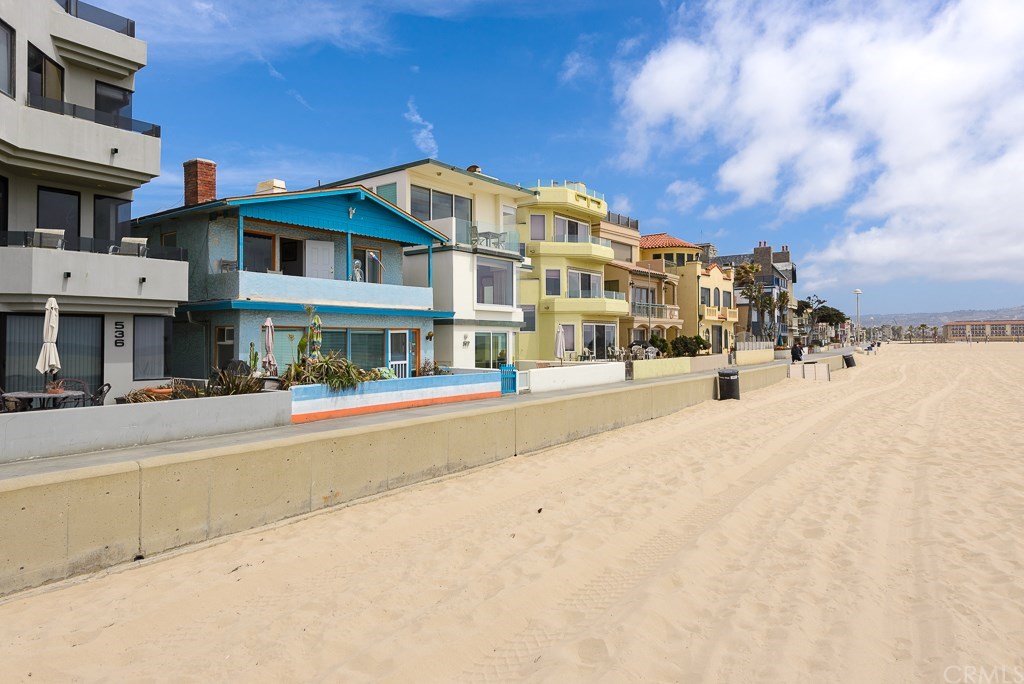 528 The Strand Hermosa Beach, CA 90254 - Photo 4 of 28