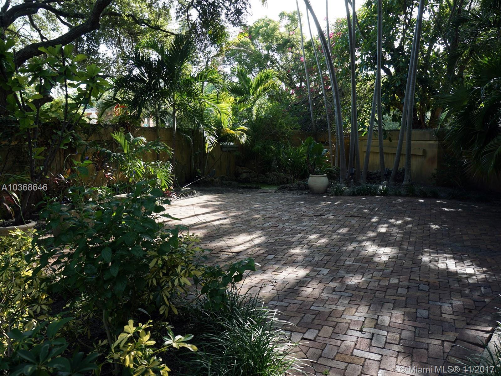 1053 Southwest 22nd Street Miami, FL 33129 - Photo 7 of 25