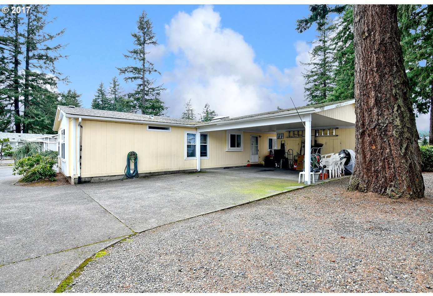 13242 Southeast Reedway Place Portland, OR 97236 - Photo 10 of 15 Gallery Image 10