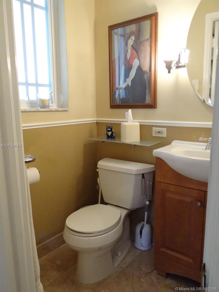 514 Southwest 26th Road Miami, FL 33129 - Photo 16 of 35