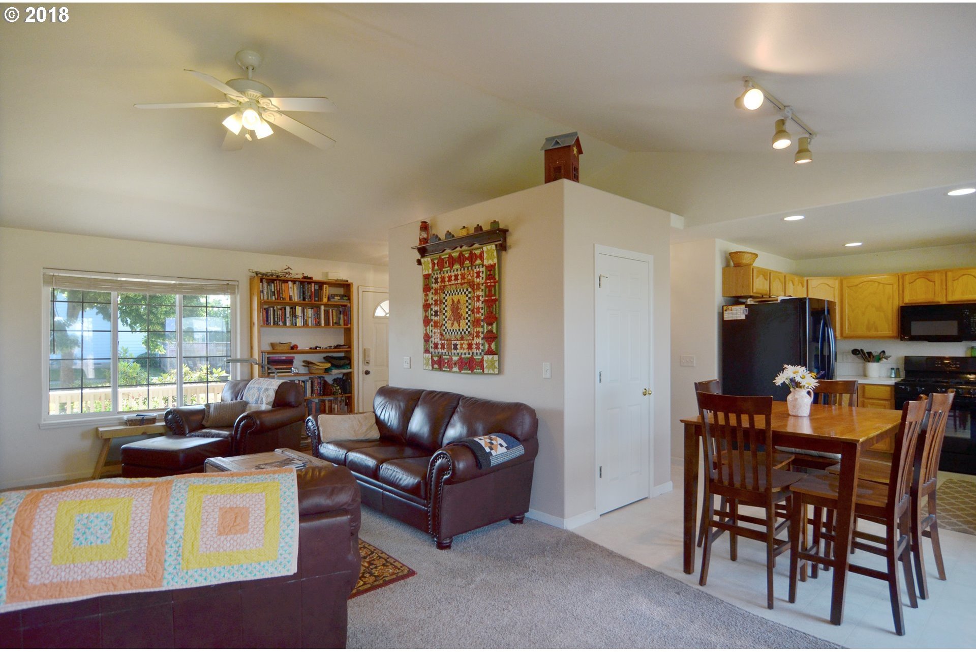 1648 Iron Horse Road Eugene, OR 97402 - Photo 13 of 24 Gallery Image 13