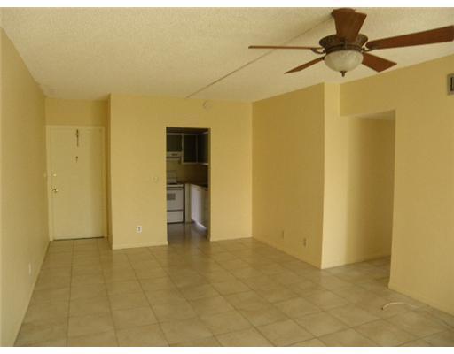 638 Northwest 13th Street, Unit 280 Boca Raton, FL 33486 - Photo 3 of 12 Gallery Image 3
