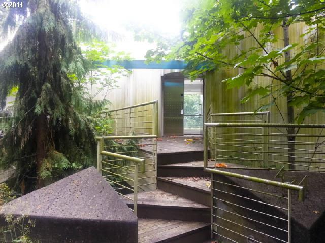 424 Northwest MacLeay Boulevard Portland, OR 97210 - Photo 1 of 16