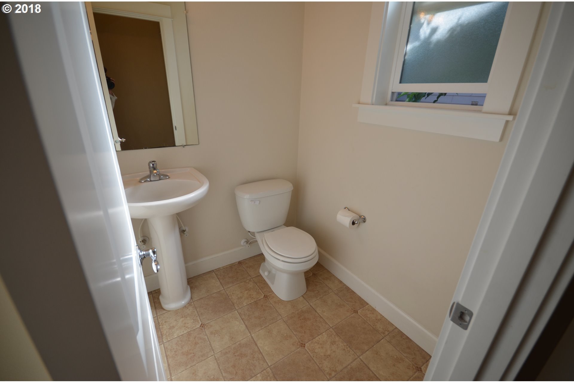 2891 Son-Rise Loop Hood River, OR 97031 - Photo 9 of 21 Gallery Image 9
