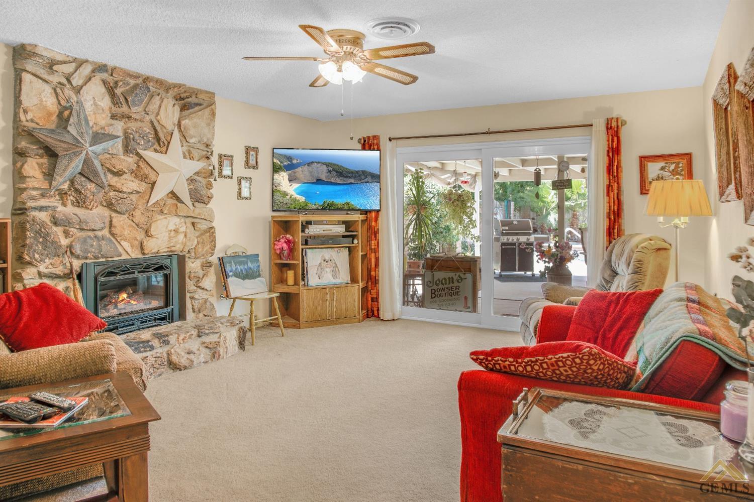 217 Warren Street Taft, CA 93268 - Photo 10 of 24