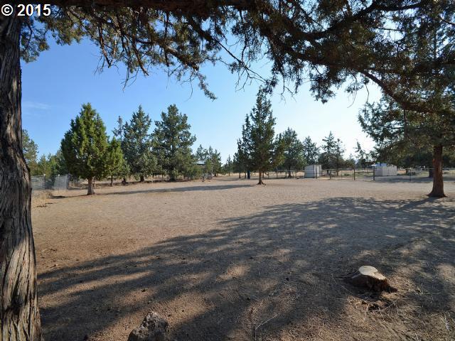 14777 Southwest Chickadee Road Terrebonne, OR 97760 - Photo 13 of 15 Gallery Image 13