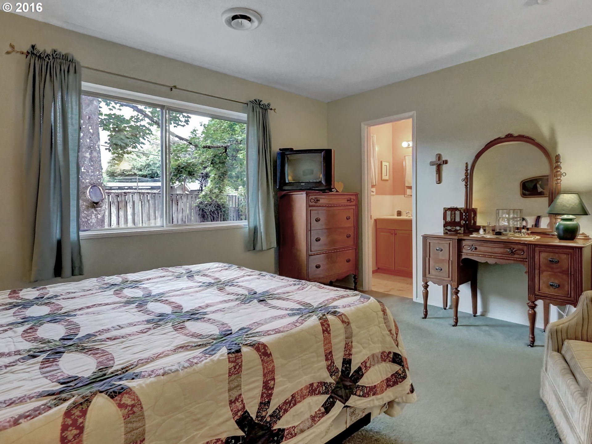 375 Southwest Devon Lane Beaverton, OR 97006 - Photo 10 of 18 Gallery Image 10