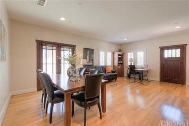 821 North Frederic Street Burbank, CA 91505 - Photo 5 of 23