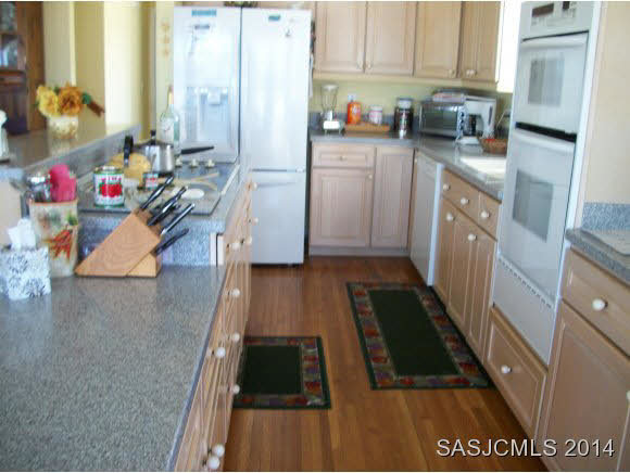 187 Inlet Drive St. Augustine, FL 32080 - Photo 13 of 14 kitchen