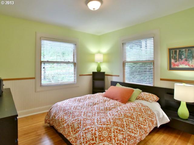 7330 Southwest 29th Avenue Portland, OR 97219 - Photo 9 of 16 Gallery Image 9