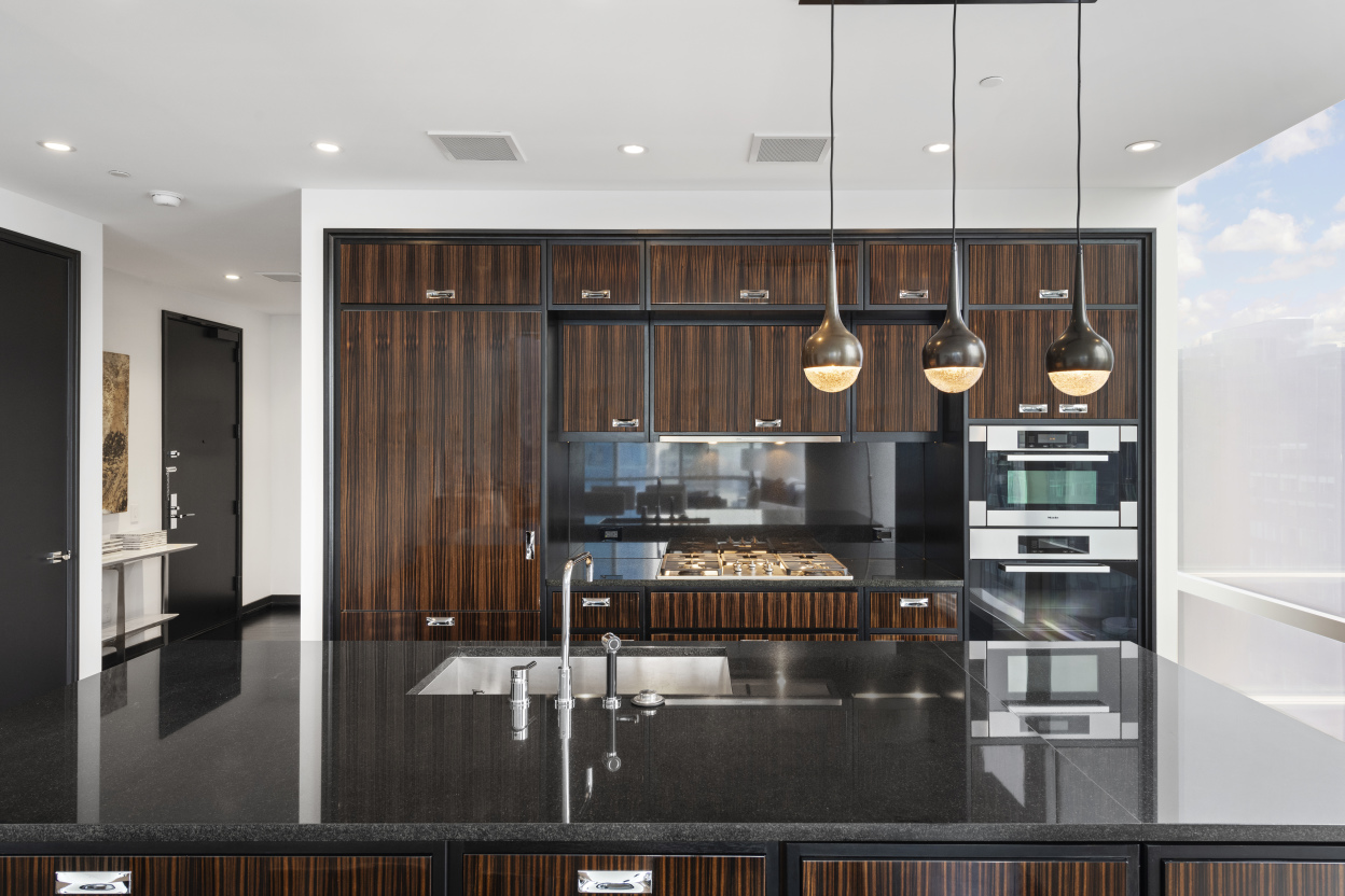 157 West 57th Street, Unit 56B Manhattan, NY 10019 - Photo 3 of 15