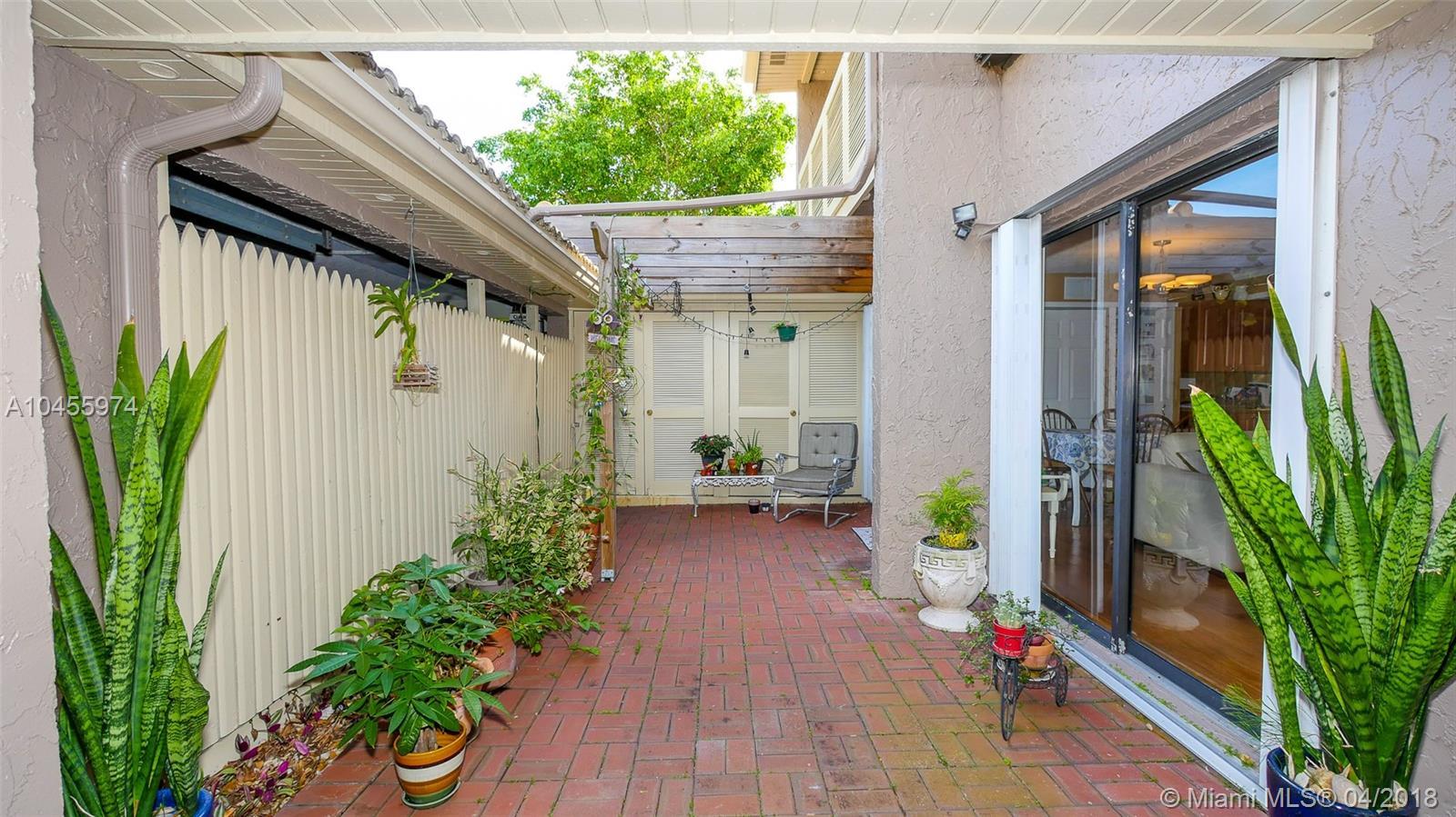 408 St Andrews Road, Unit 52 Hollywood, FL 33021 - Photo 6 of 33 Gallery Image 6
