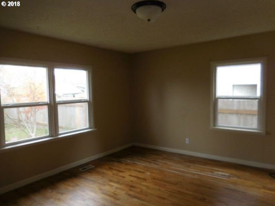 364 South 35th Street Springfield, OR 97478 - Photo 12 of 15 Gallery Image 12
