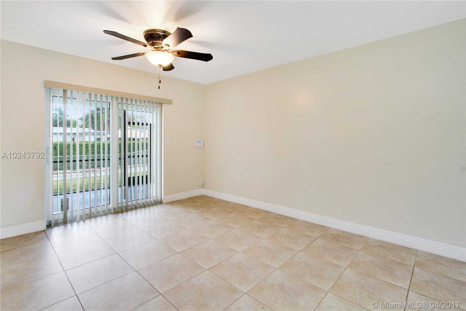 2109 North Park Road Hollywood, FL 33021 - Photo 7 of 15
