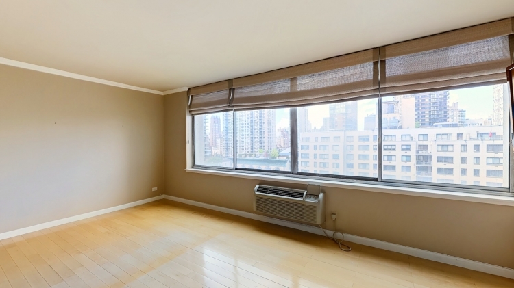 353 East 72nd Street, Unit 11D Manhattan, NY 10021 - Photo 1 of 12