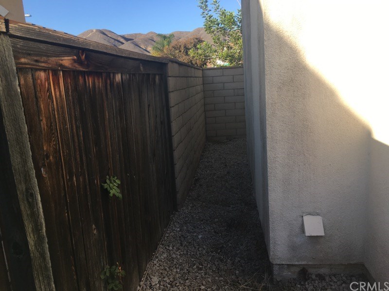 33021 Eagle Point Drive Yucaipa, CA 92399 - Photo 7 of 16