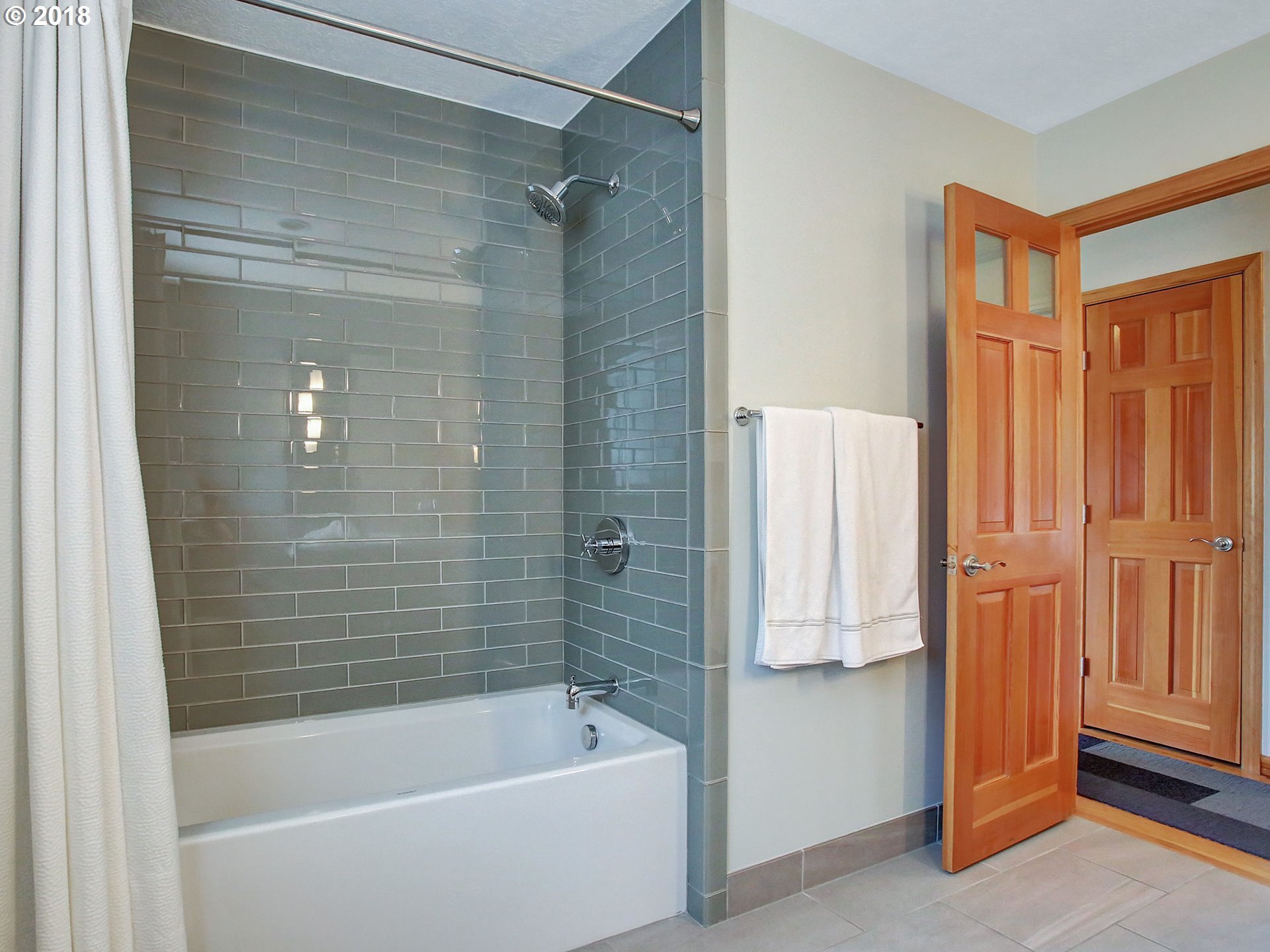 5505 Southwest Dover Loop Portland, OR 97225 - Photo 20 of 31 Gallery Image 20