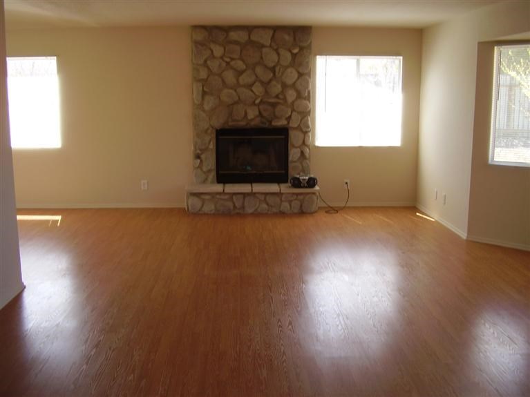 10599 Maple Avenue Hesperia, CA 92345 - Photo 2 of 11