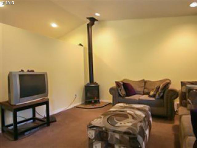 60112 Crater Road Bend, OR 97702 - Photo 4 of 16 Gallery Image 4