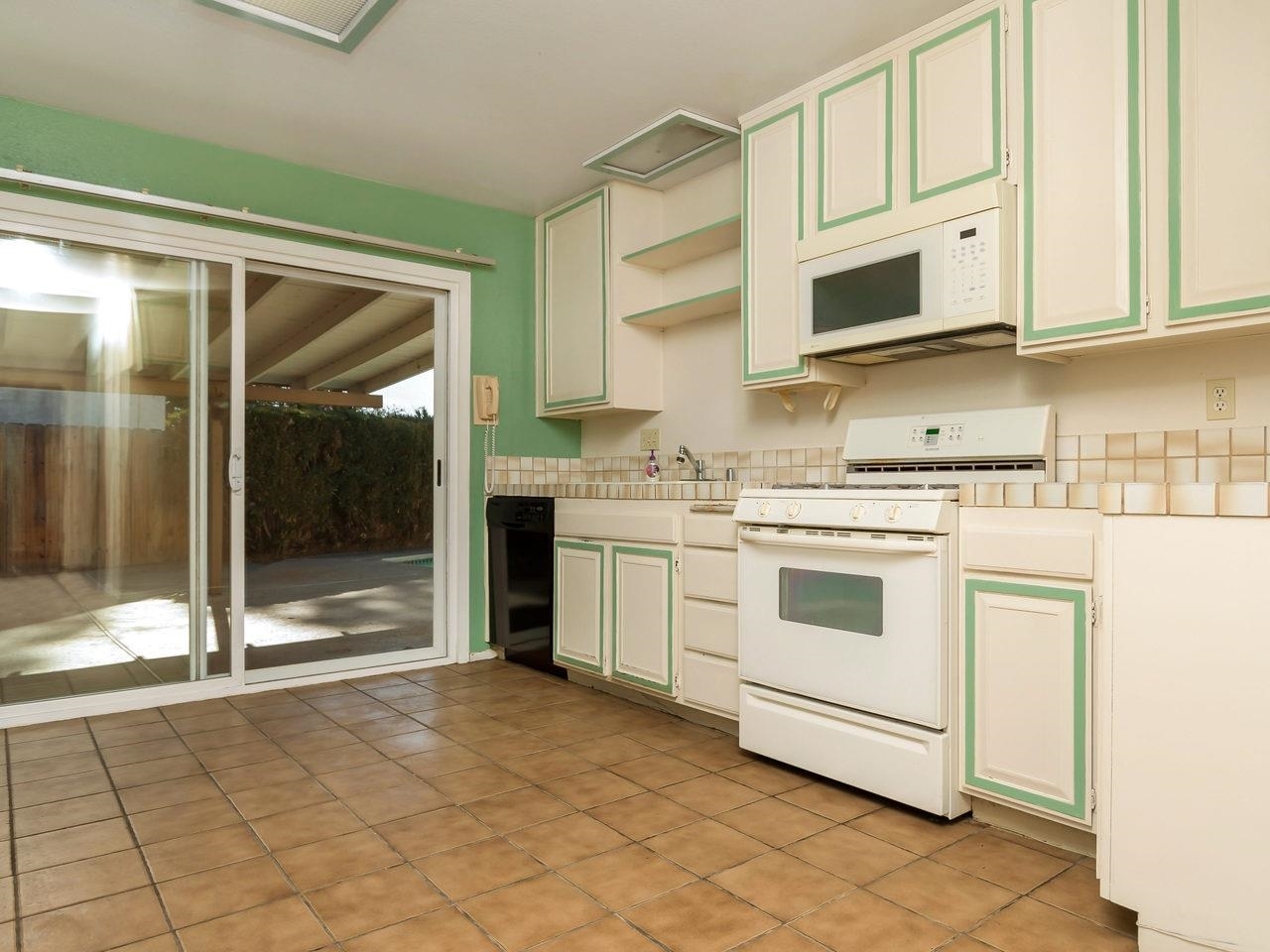 8538 Dunwoodie Road Santee, CA 92071 - Photo 9 of 24 Gallery Image 9