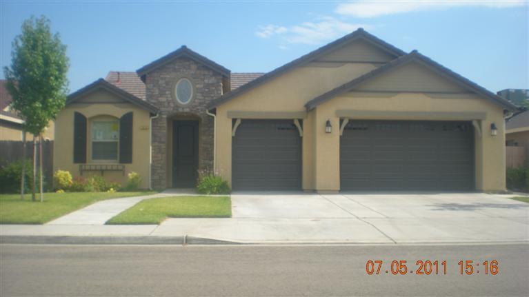 1019 Randy Avenue Fowler, CA 93625 - Photo 1 of 8 Gallery Image 1