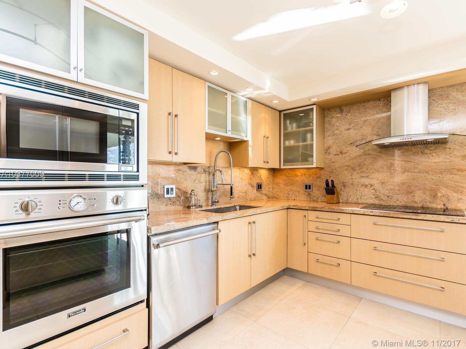 607 Ocean Drive, Unit 9K Key Biscayne, FL 33149 - Photo 39 of 78