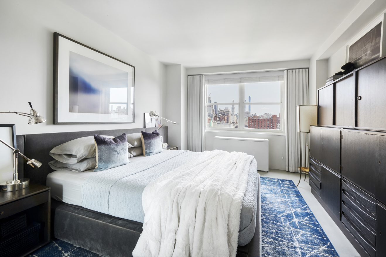 360 West 22nd Street, Unit 15B Manhattan, NY 10011 - Photo 6 of 11