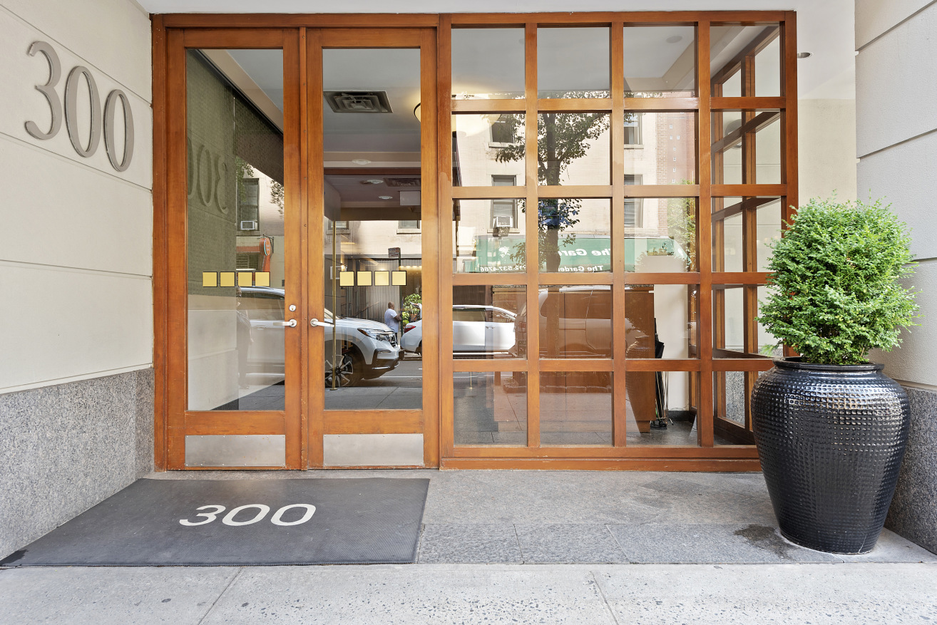 The Theso 300 E 71st St, Manhattan, NY 10021 - Photo 3 of 7