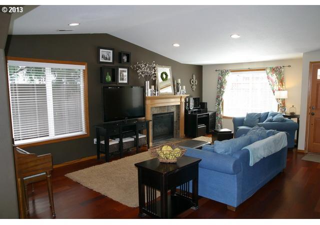 8097 Southwest Chestnut Street Portland, OR 97223 - Photo 2 of 16 Gallery Image 2