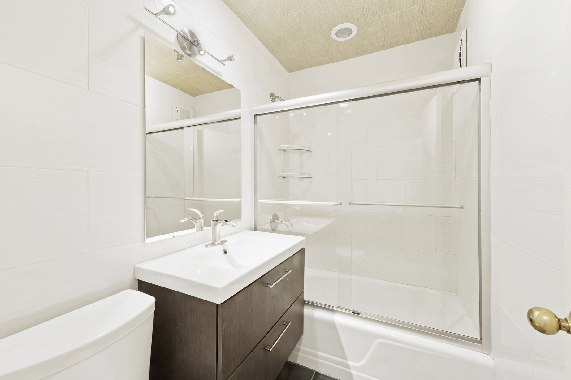 200 East 28th Street, Unit 6A Manhattan, NY 10016 - Photo 4 of 5