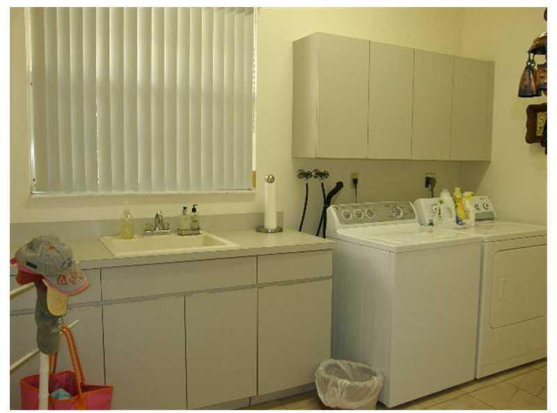 2745 Hackney Road Weston, FL 33331 - Photo 31 of 33