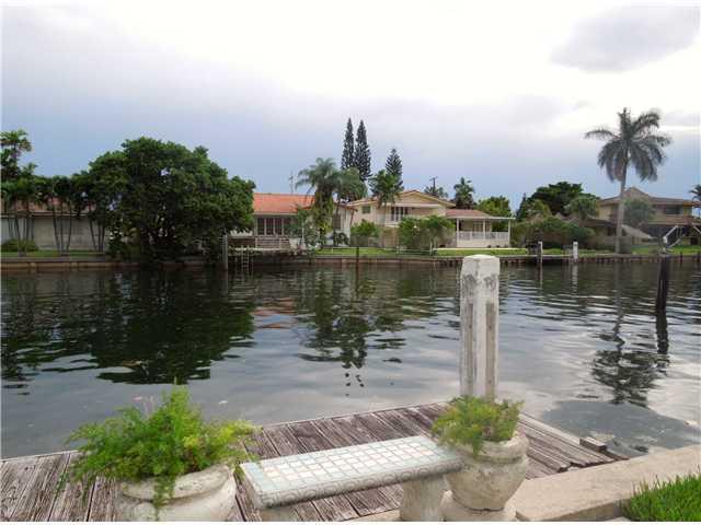 2015 Northeast 121st Road North Miami, FL 33181 - Photo 3 of 11 Gallery Image 3