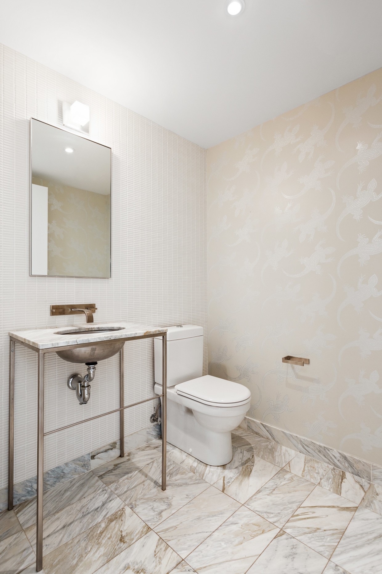 322 West 57th Street, Unit 56Q Manhattan, NY 10019 - Photo 16 of 23