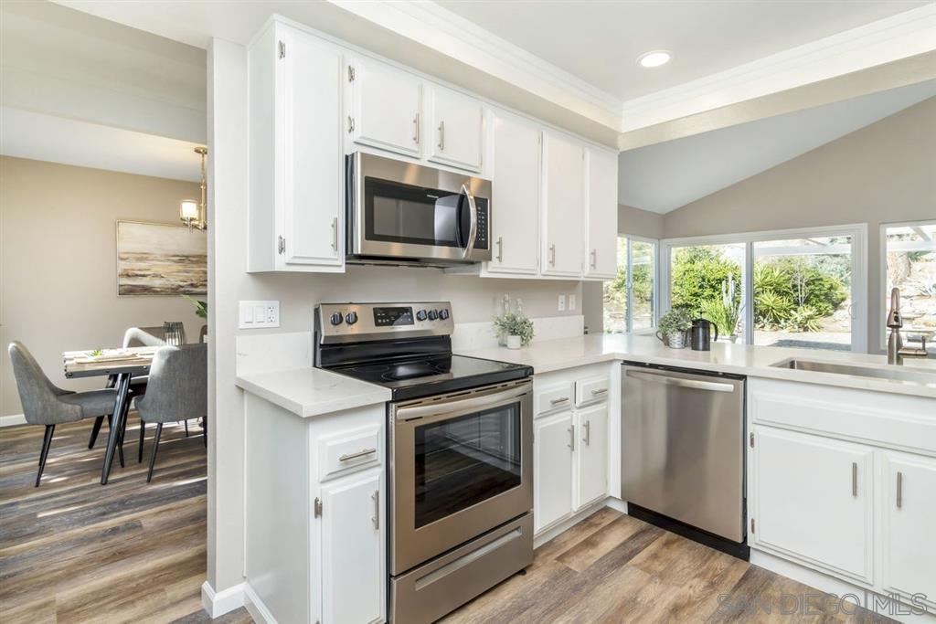 18027 Cotorro Road San Diego, CA 92128 - Photo 7 of 25