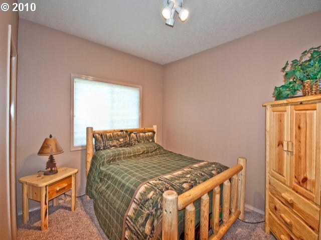 7373 Southeast Pleasant Home Road Gresham, OR 97080 - Photo 5 of 10