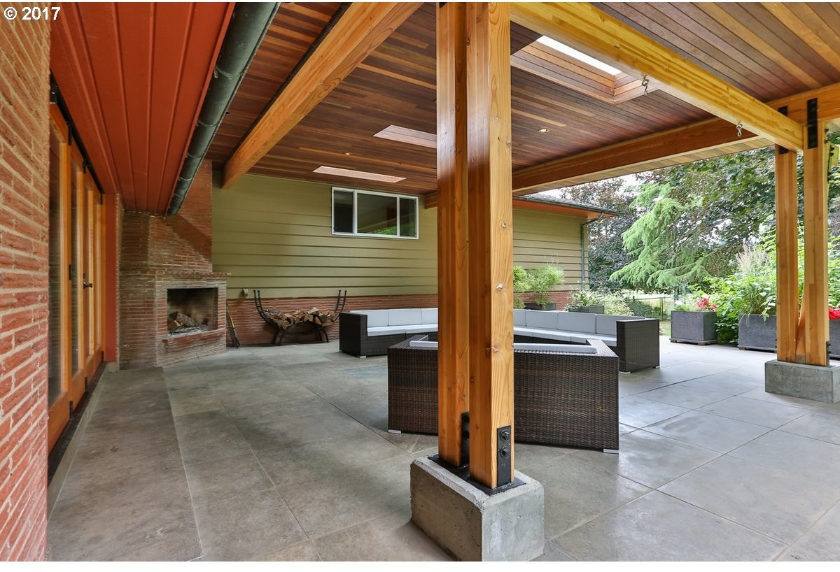 18623 Northwest Reeder Road Portland, OR 97231 - Photo 19 of 32