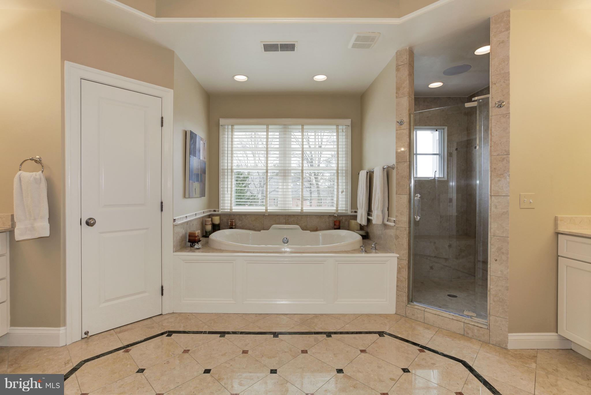 9904 Woodford Road Potomac, MD 20854 - Photo 21 of 30