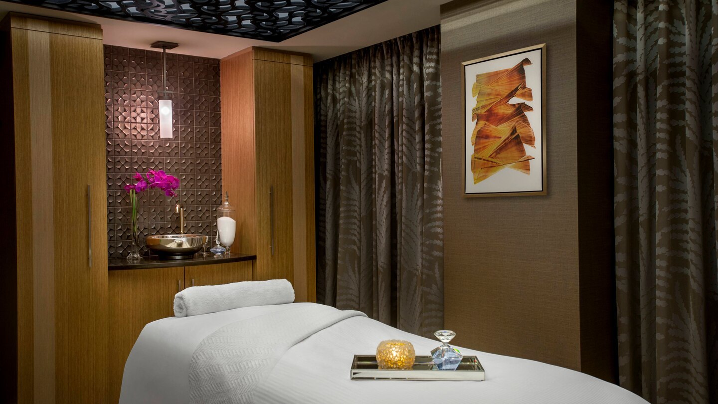 160 Central Park South, Unit 820 Manhattan, NY 10019 - Photo 9 of 15