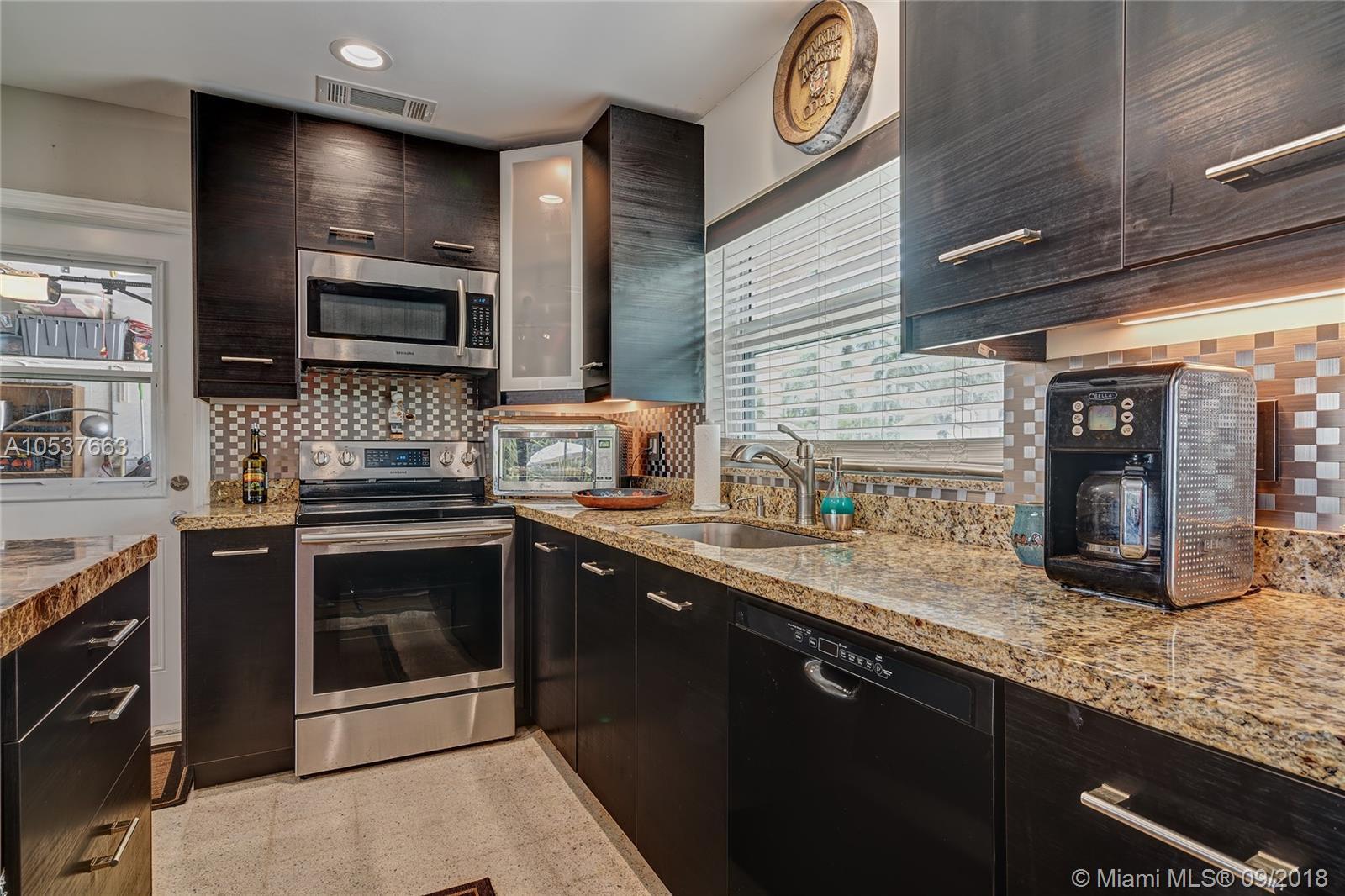 1154 Southwest 13th Street Boca Raton, FL 33486 - Photo 6 of 25