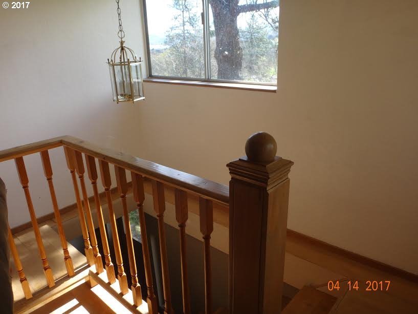 1701 Cherry Heights Road The Dalles, OR 97058 - Photo 25 of 29 Gallery Image 25